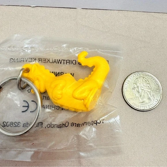 Tupperware Douglas, dirt walker Yellow Keyring keychain