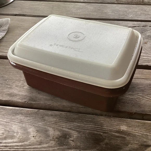 Tupperware Vintage Ice Cream Keeper in brown