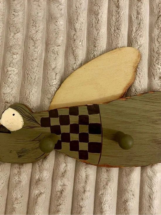 Handcrafted Wooden Angel Wall Hook - Olive Green & Cream—Great condition!