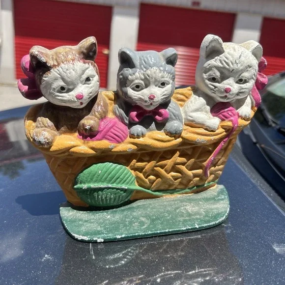 Vintage Cast Iron Doorstop 3 Kittens Yarn Basket Heavy Metal Door Stop Cute Cats