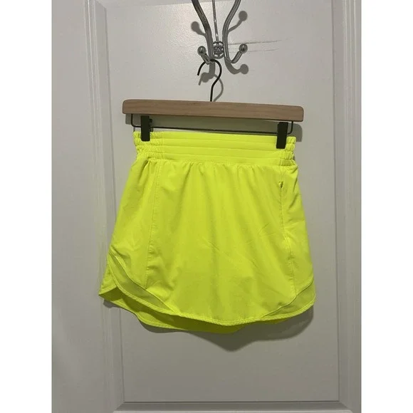 Lululemon Hotty‎ Hot High-Rise Skirt Highlight Yellow Size 4Athletic Tennis