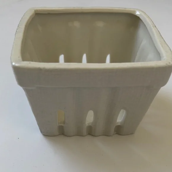 Creative Co-Op Ivory Ceramic Basket