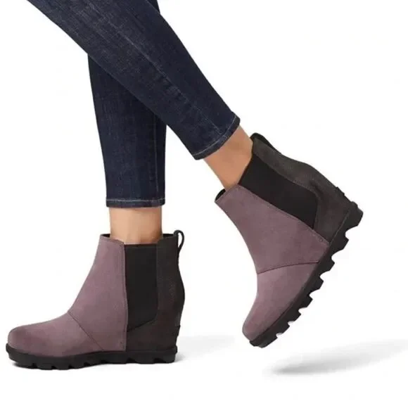 Sorel Joan of Arctic Wedge Chelsea Boots 7