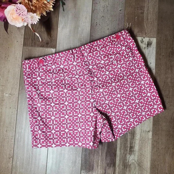 LAUNDRY BY SHELLI SEGAL Women's Geometric Print Shorts Size 8 Chino Khakis