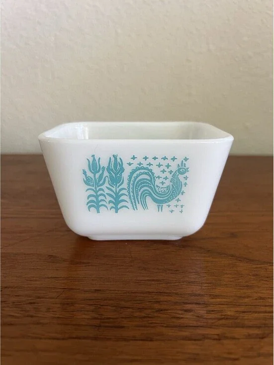 PYREX pyrex  501 B Amish Butterprint Refrigerator Dish, no lid, 1-1/2 Cup