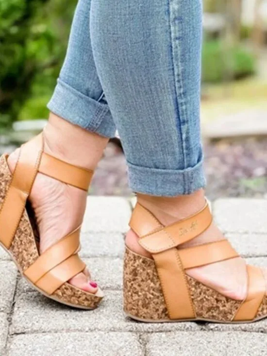 Blowfish Malibu Hapuku Tan Cork Wedges Sandals Strappy EUC | Size 8