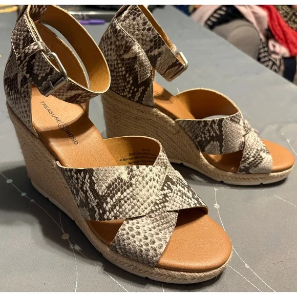 Treasure & Bond Sannibel Snakeskin Espadrille Wedge Sandals Grey White Size 7M