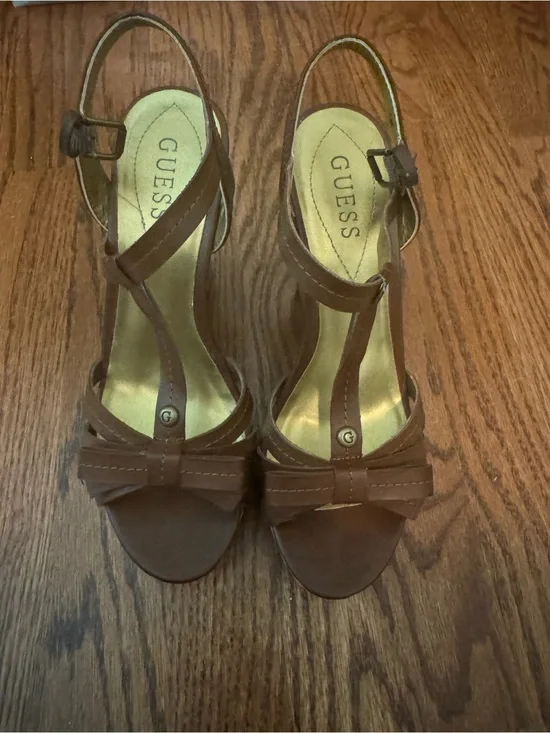 GUESS Brown Bow T-Strap Open-Toe Women's Heels