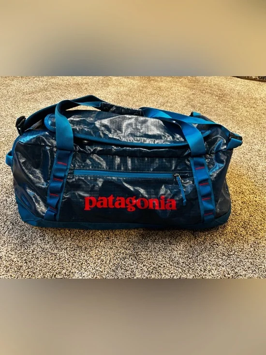 Patagonia Black Hole Duffel Bag 60L Blue Red “Big Sur” Discontinued Color Way