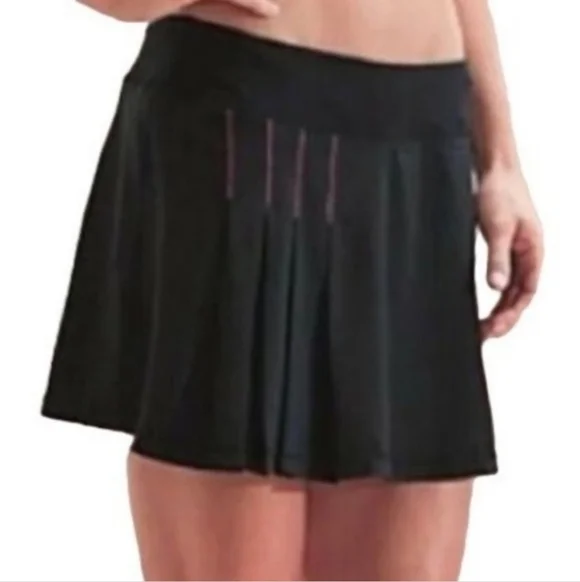 Athleta Second Wind Pleated Running Skort Black Pink Accent size S