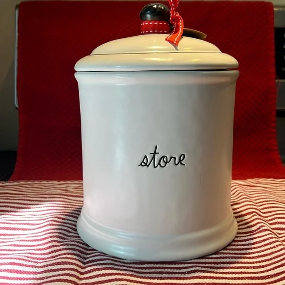 REA DUNN storage canister