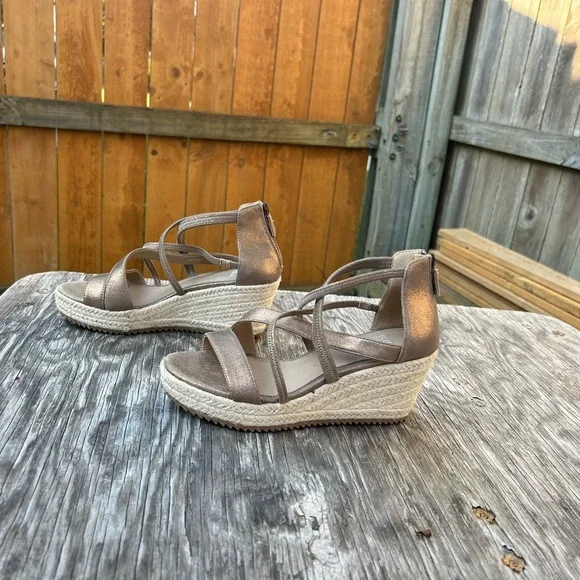 Eileen Fisher Wanda Espadrille‎ Wedge Sandal Metallic Leather Size 6.5