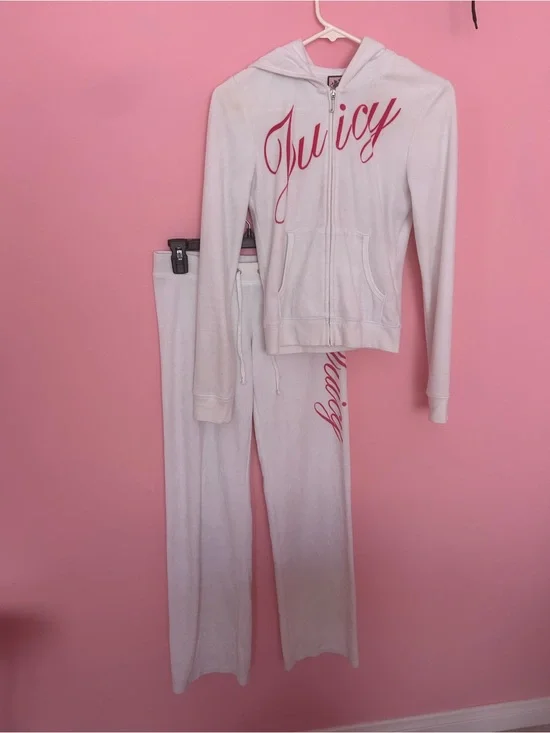 Vintage Juicy Couture White Velour Hoodie & Sweatpants with Pink Script