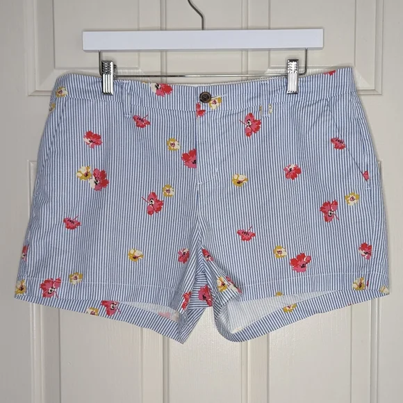 Old Navy Pinstripe‎ With Floral Shorts Blue/White/Red Women's 12