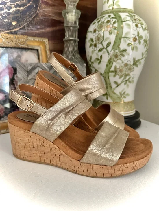 Eurosoft by Sofft Kahley Gold Cork Wedge Sandals Size 7