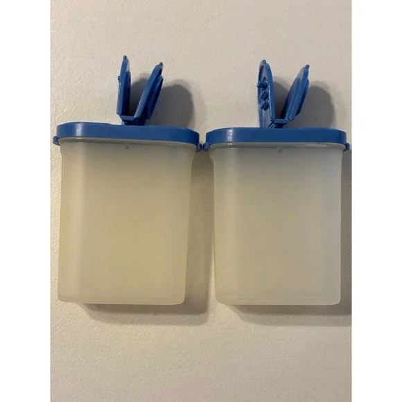 2 Tupperware Spice Shakers Blue Lid Frosted Clear Plastic Made in‎ USA Preowned