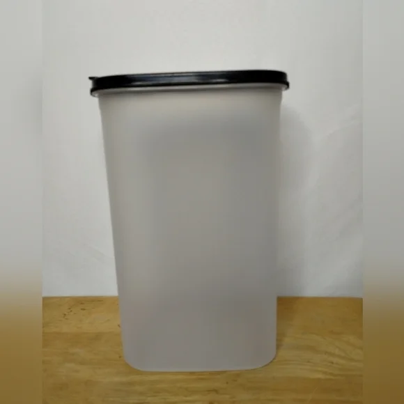 New black Tupperware oval number 5 modular mate with pour all seal