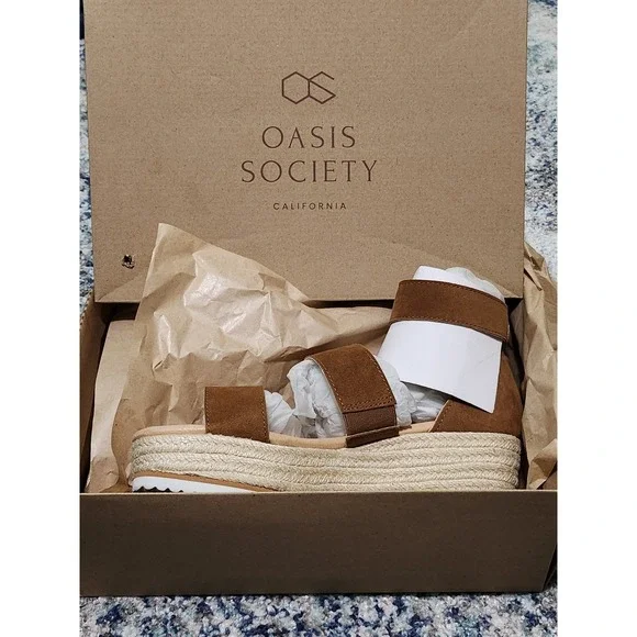 Oasis Society Women's Brown Espadrille Wedge Sandals