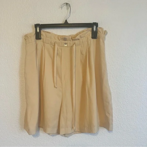 Express 100% Silk Size M Paper Bag High Waist Shorts Vintage Pockets Pale Yellow