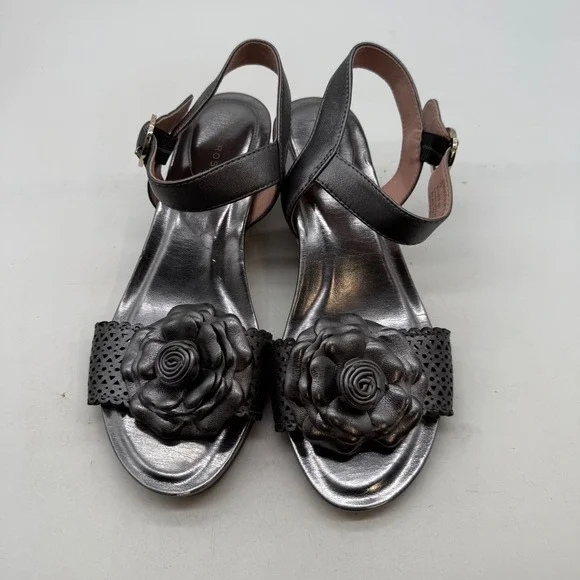 Taryn Rose Henriette Gunmetal Silver Leather Rosette Espadrille Wedge Sandals 7B