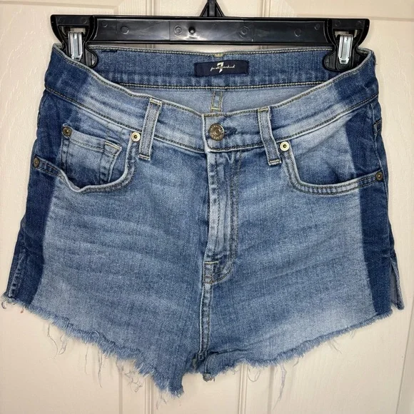 7 For All Mankind Two-toned Distressed Cutoff Shorts Size‎ 26