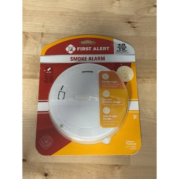 NEW First Alert Smoke Alarm Photoelectric Battery‎ Operated Slim Design