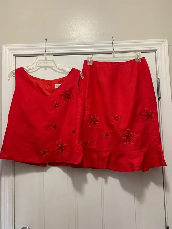 Jessica Howard Linen Blend 2 Piece Red Floral Embroidered Skirt Set Size 10