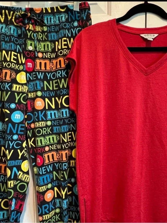 2 Pc PJ Set ❤️ORVIS V-Neck Top & M&M New York Print Pajama Pants w pockets