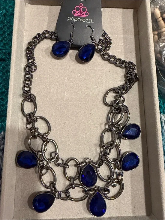 paparazzi Deep Blue Teardrop Layered Necklace and Earring Set