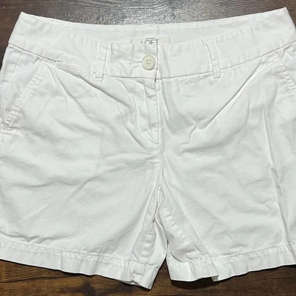 White Ann Taylor LOFT shorts size 4 304.5