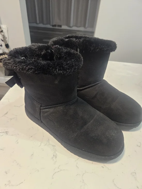 Black Fuzzy Boots With Bows