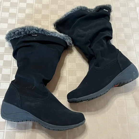 Weatherproof Boots Women 6.5M zip sides 12” tall suede Faux Fur Winter Adventura
