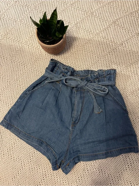 Forever 21 High-Waist Denim Paperbag Shorts in Blue