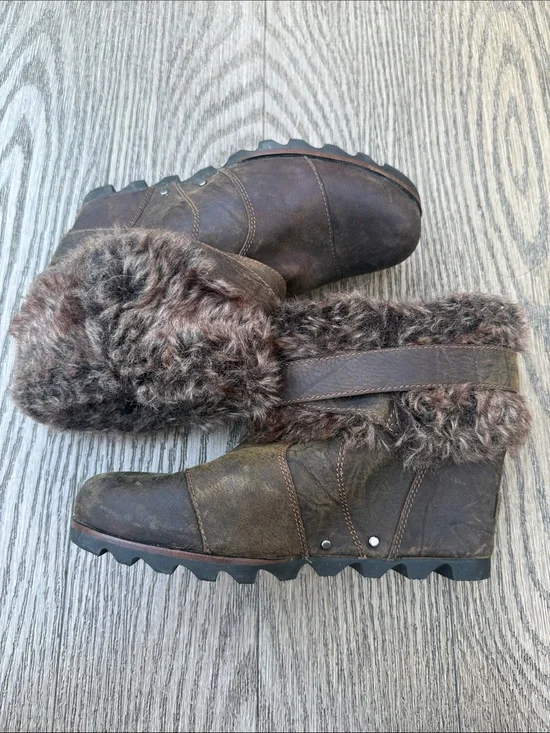 Sorel Brown Faux-Fur Cuff Winter Ankle Boots
