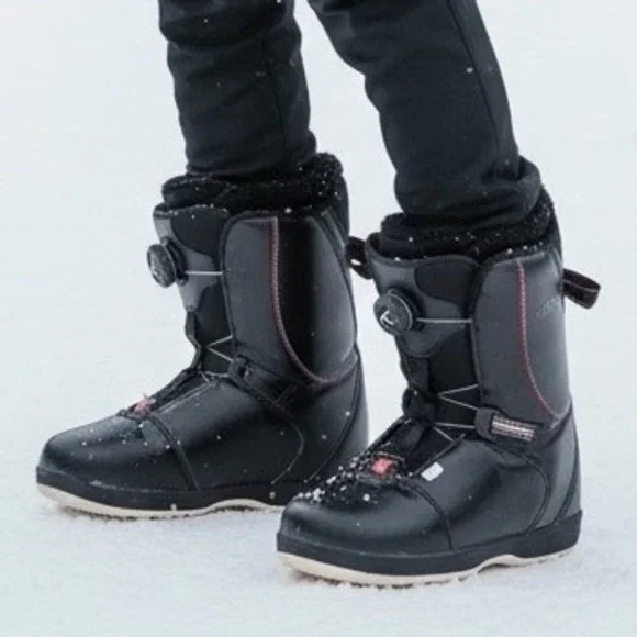 Head JR BOA Snowboard Boots Black Red Contrast Stitching US Women 6-7 EU 38-39.5