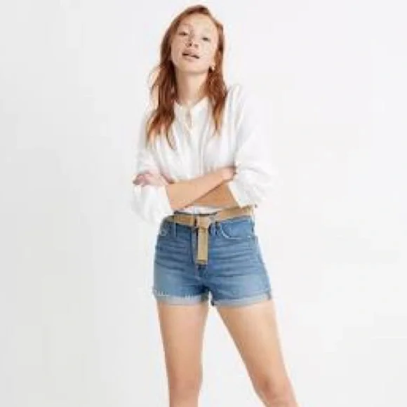 Madewell High Rise Denim shorts women’s SZ 26  3” inseam distressed festival EUC