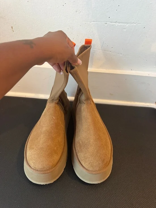 UGG Classic dipper boot