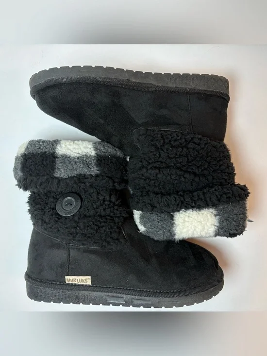 Muk Luks Women’s Black Shearling Cozy Faux Suede Cuff Boots Buttons Size 7