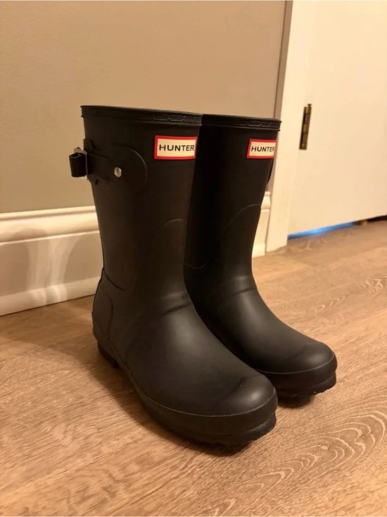 Hunter Black Matte Short Rubber Boots with Logo