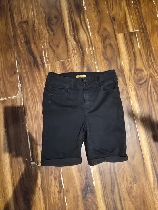 Wax Jean Black Women's Bermuda Shorts