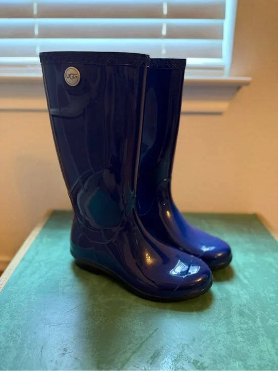 UGG Glossy Blue Rain Boots Size 6