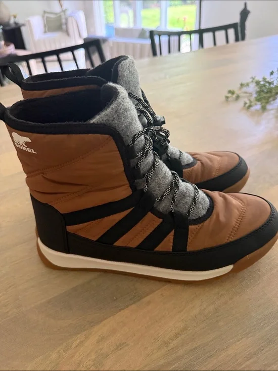 Sorel Women's Brown and Gray Insulated Lace-Up Winter Boots