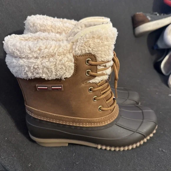 Tommy Hilfiger Womens Brown Reisen Duck Winter Lace Up Size 7 Rain Boots