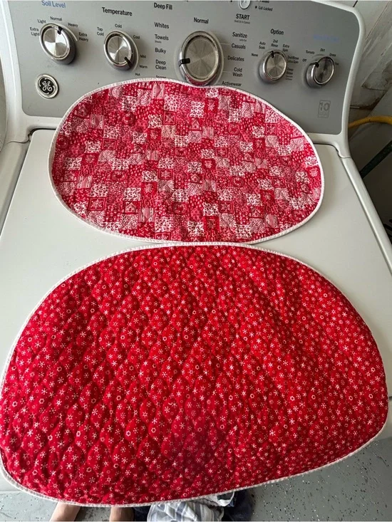 Red Quilted Oval Placemats - Set of 2