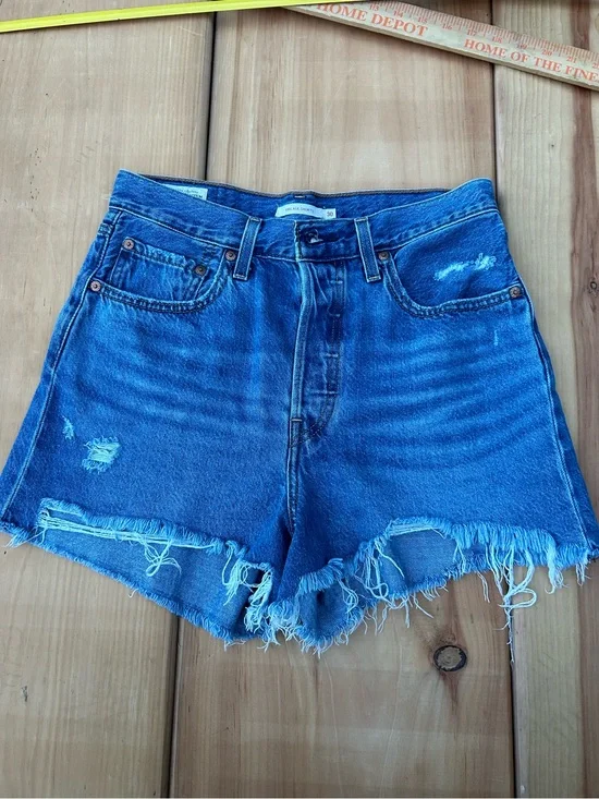 Women’s Levi Premium Ribcage Denim Medium Wash Button Fly Cut Off Shorts size 30