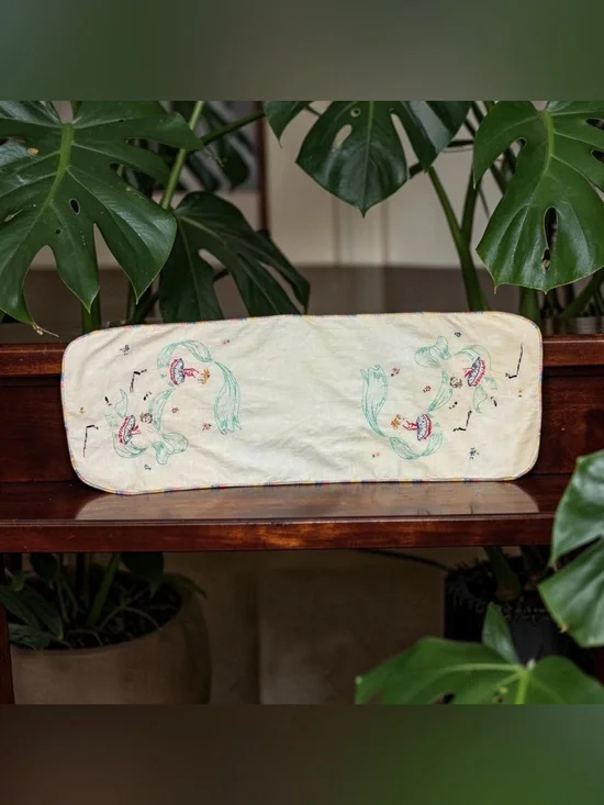 Vint Embroidered Dresser Scarf Ballerina Dancers Flowers Teal Streamers Ribbons