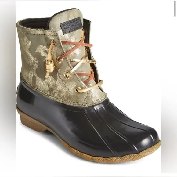 Sperry Top-Sider Saltwater WMNS‎ Duck Metallic Olive Camo Boot STS86694.