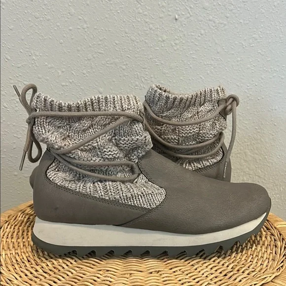 Merrell Alpine Pull On Boots‎ Grey