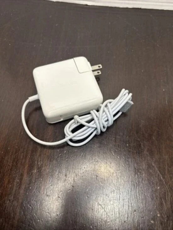 Replacement AC Adapter for MacBook Pro Model A1234 60W 100-240V 1.5A