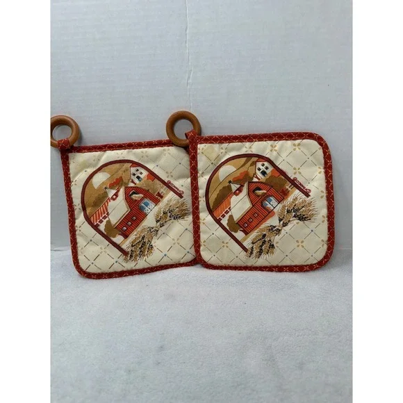 Vintage‎ Franco Pot Holders Cream Red Farmhouse Barn Wheat Set of 2 Wooden Rings
